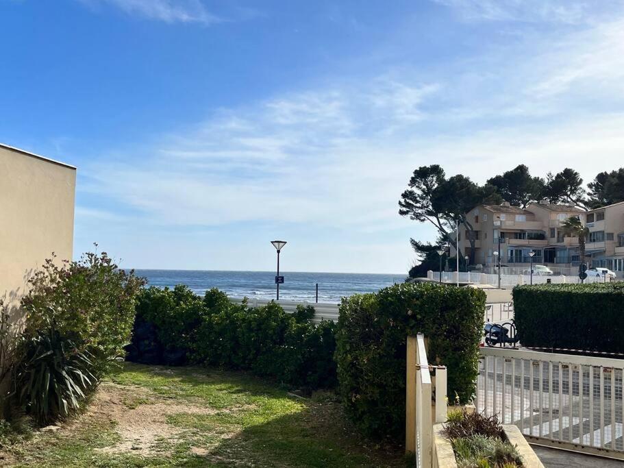 Studio Cosy Avec Terrasse Sur La Plage Ла Сен-сюр-Мер Екстериор снимка