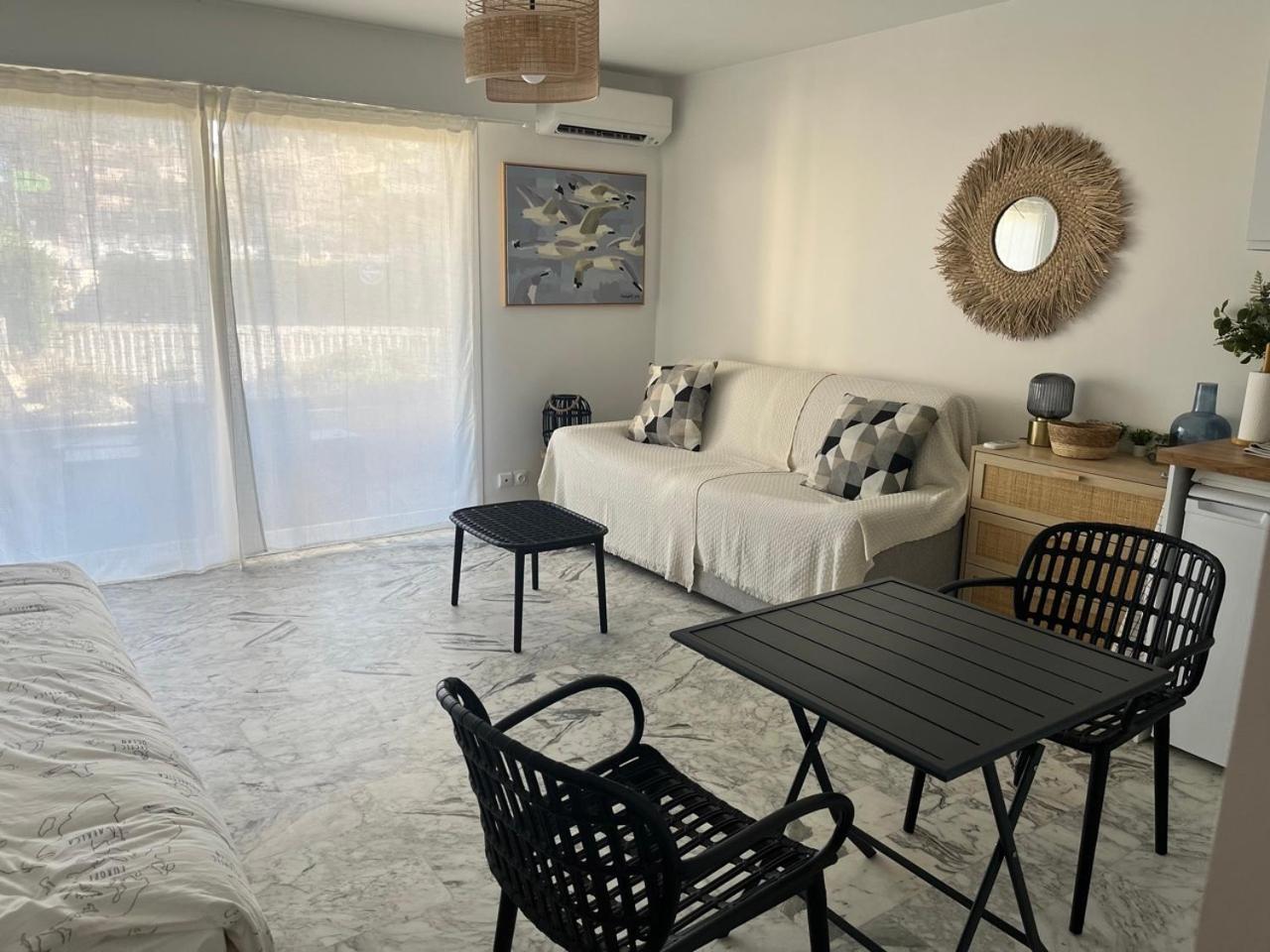 Studio Cosy Avec Terrasse Sur La Plage Ла Сен-сюр-Мер Екстериор снимка